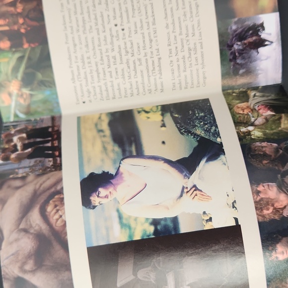 The Fellowship Of the Ring Soundtrack CD, 2001 New Line Productions, Inc. - Picture 13 of 16